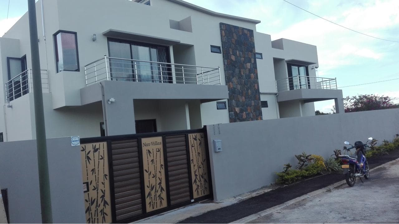 Property Image - Exterior - 3